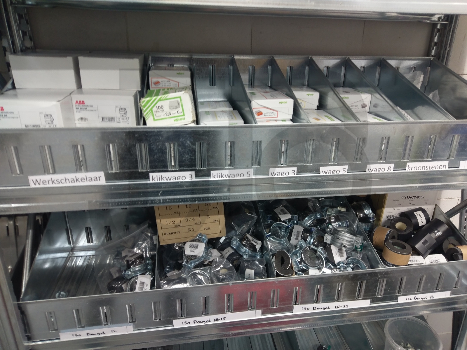 Vakkenstelling H3028 x D500 | startset vak 1500 mm | rechte opzetranden 100 mm-13617