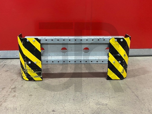 Gebruikte aanrijdbeveiliging 1350x400 mm-0